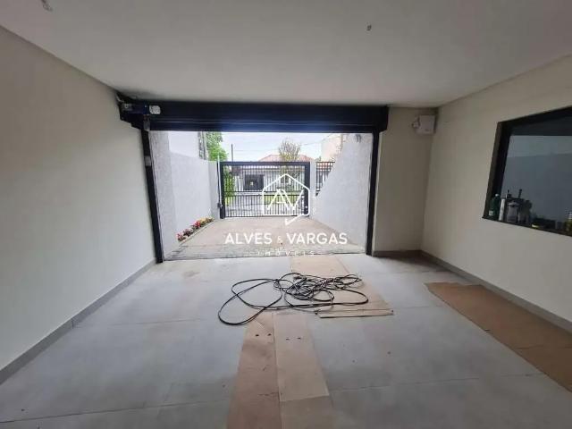 Casa / Sobrado para Venda em Curitiba/PR Guabirotuba 4 Quartos