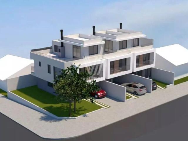 Casa / Sobrado para Venda em Curitiba/PR Guabirotuba 3 Quartos