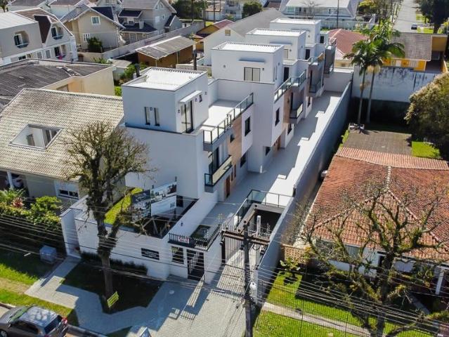 Casa / Sobrado para Venda em Curitiba/PR Guabirotuba 3 Quartos