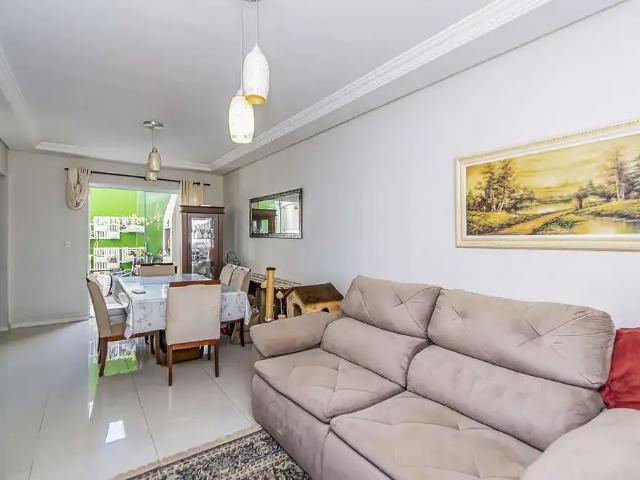 Casa / Sobrado para Venda em Curitiba/PR Guabirotuba 3 Quartos