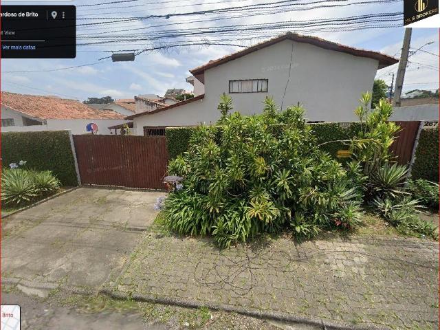 Casa / Sobrado para Venda em Curitiba/PR Guabirotuba 3 Quartos