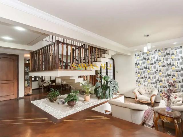Casa / Sobrado para Venda em Curitiba/PR Guabirotuba 4 Quartos