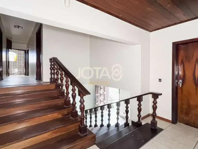 Casa / Sobrado para Venda em Curitiba/PR Guabirotuba 4 Quartos