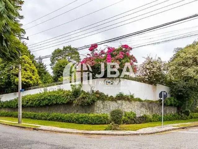 Casa / Sobrado para Venda em Curitiba/PR Guabirotuba 4 Quartos