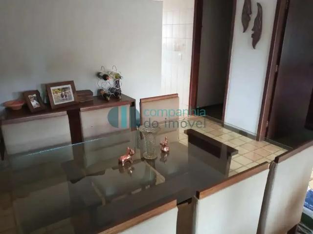 Casa / Sobrado para Venda em Curitiba/PR Guabirotuba 4 Quartos