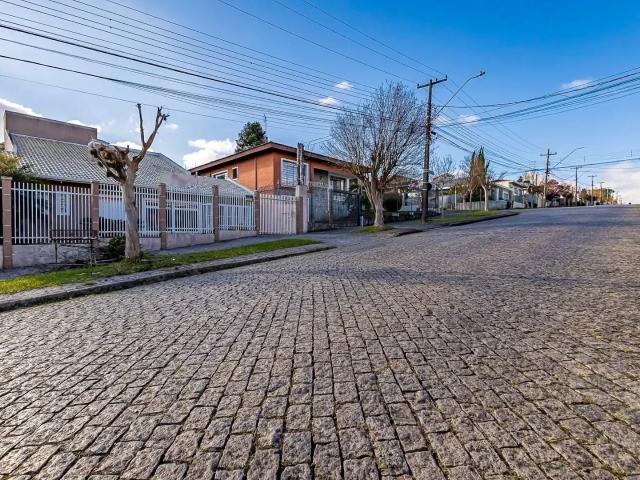 Casa / Sobrado para Venda em Curitiba/PR Guabirotuba 5 Quartos