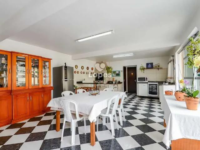 Casa / Sobrado para Venda em Curitiba/PR Guaíra 4 Quartos