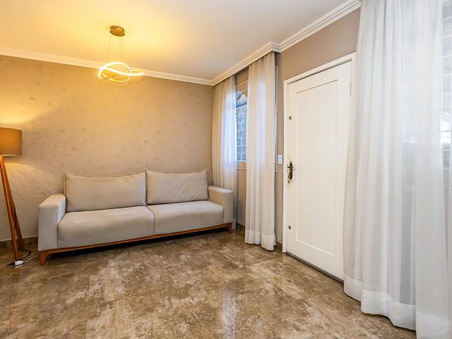 Casa / Sobrado para Venda em Curitiba/PR Guaíra 3 Quartos
