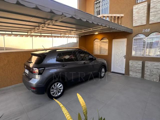 Casa / Sobrado para Venda em Curitiba/PR Guaíra 3 Quartos
