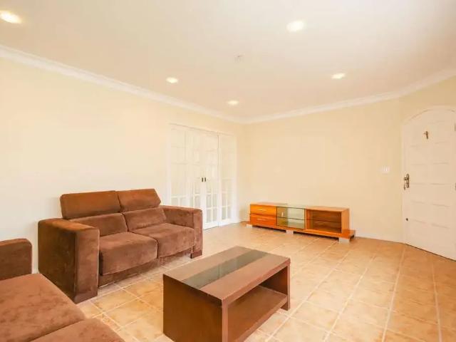 Casa / Sobrado para Venda em Curitiba/PR Guaíra 3 Quartos