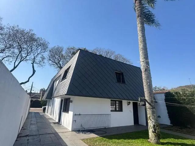 Casa / Sobrado para Venda em Curitiba/PR Hugo Lange 4 Quartos
