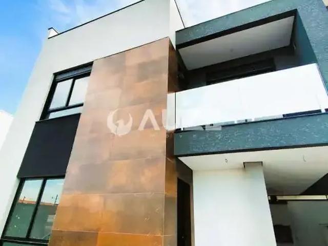 Casa / Sobrado para Venda em Curitiba/PR Hauer 3 Quartos