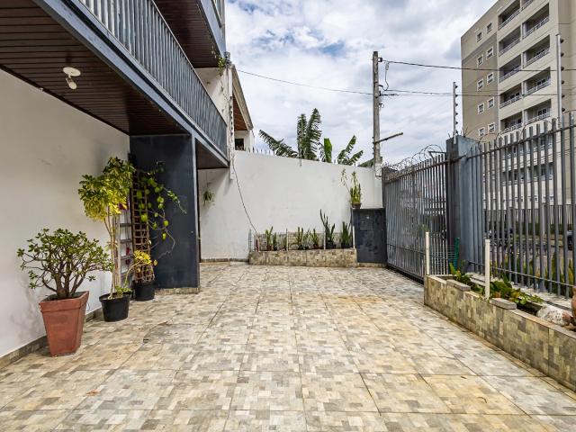Casa / Sobrado para Venda em Curitiba/PR Jardim Botânico 3 Quartos