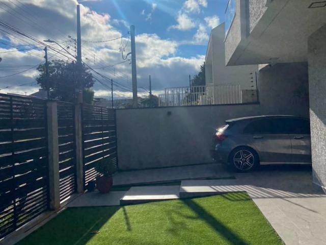 Casa / Sobrado para Venda em Curitiba/PR Jardim das Américas 4 Quartos