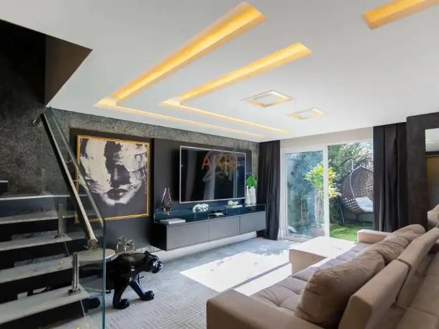 Casa / Sobrado para Venda em Curitiba/PR Jardim das Américas 4 Quartos
