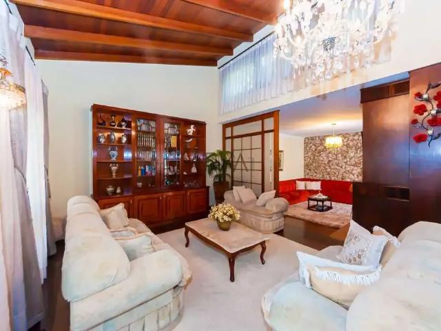 Casa / Sobrado para Venda em Curitiba/PR Jardim Social 7 Quartos
