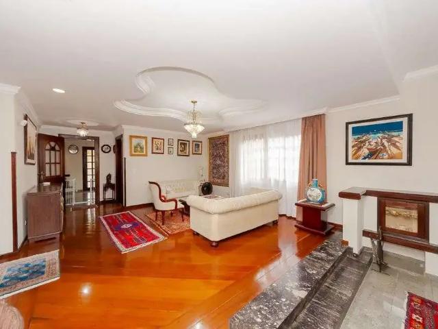 Casa / Sobrado para Venda em Curitiba/PR Jardim Social 5 Quartos