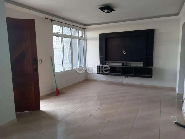 Casa / Sobrado para Venda em Curitiba/PR Parolin 4 Quartos
