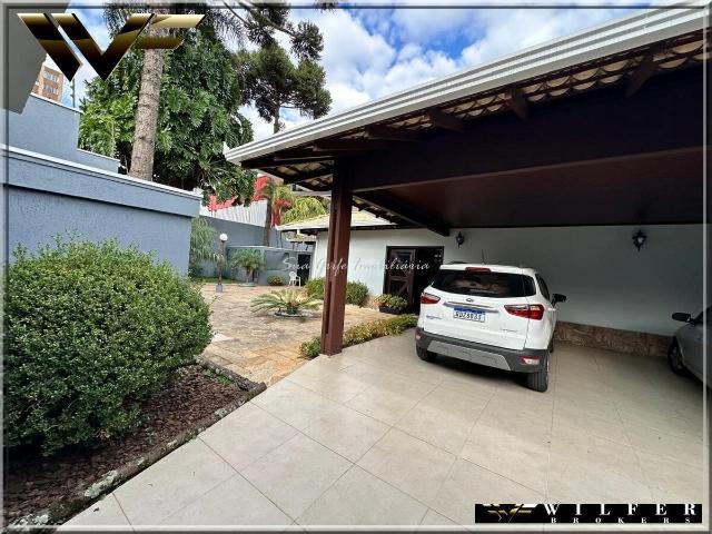 Casa / Sobrado para Venda em Curitiba/PR Parolin 5 Quartos