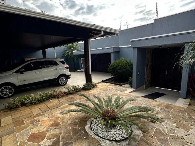 Casa / Sobrado para Venda em Curitiba/PR Parolin 5 Quartos