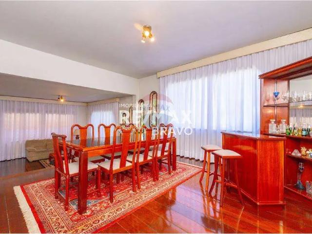 Casa / Sobrado para Venda em Curitiba/PR Parolin 5 Quartos