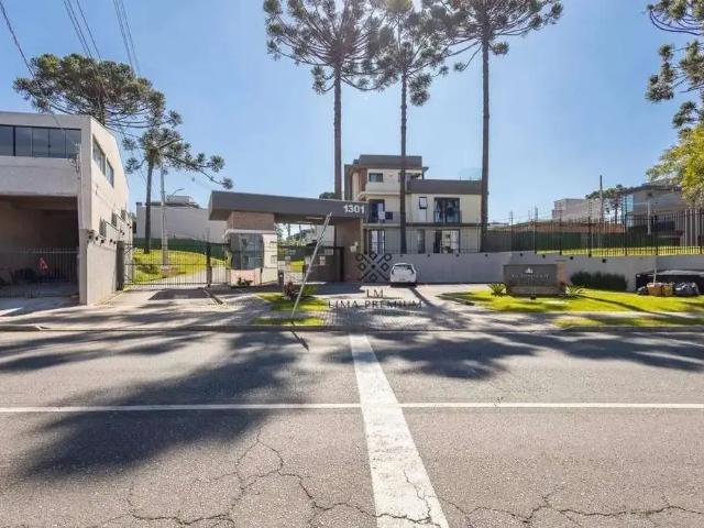 Casa / Sobrado para Venda em Curitiba/PR Pinheirinho 3 Quartos