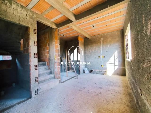 Casa / Sobrado para Venda em Curitiba/PR Pinheirinho 3 Quartos