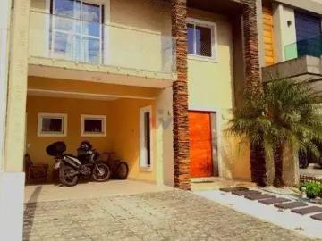 Casa / Sobrado para Venda em Curitiba/PR Pinheirinho 3 Quartos