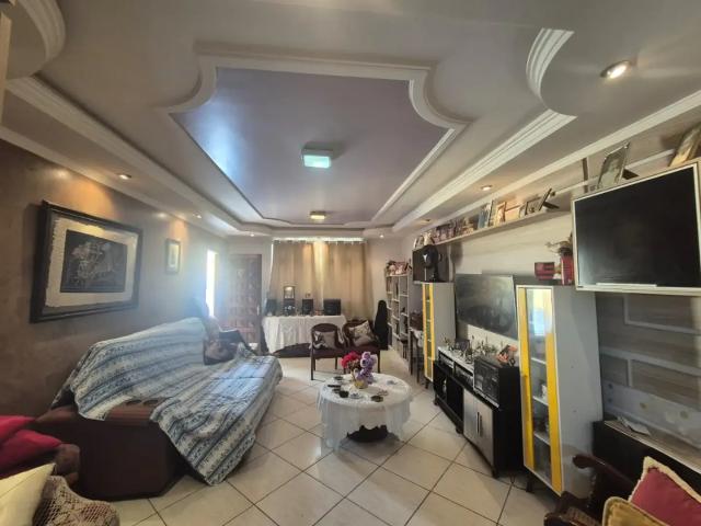 Casa / Sobrado para Venda em Curitiba/PR Pinheirinho 3 Quartos