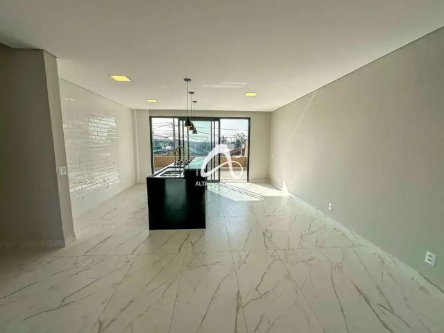 Casa / Sobrado para Venda em Curitiba/PR Pinheirinho 3 Quartos
