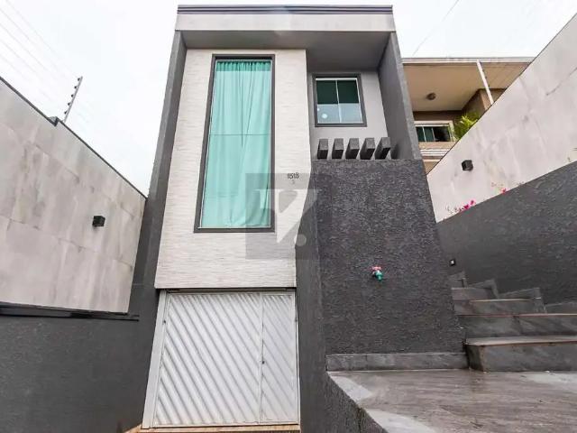 Casa / Sobrado para Venda em Curitiba/PR Pinheirinho 4 Quartos