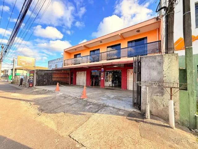 Casa / Sobrado para Venda em Curitiba/PR Pinheirinho 4 Quartos