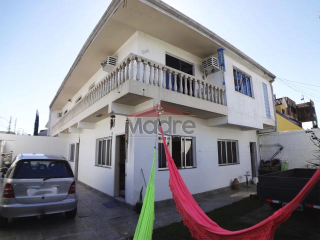 Casa / Sobrado para Venda em Curitiba/PR Pinheirinho 4 Quartos