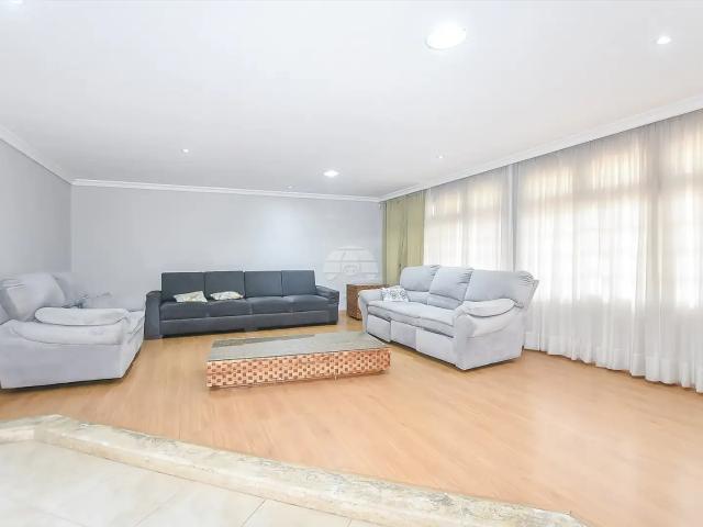 Casa / Sobrado para Venda em Curitiba/PR Portão 4 Quartos