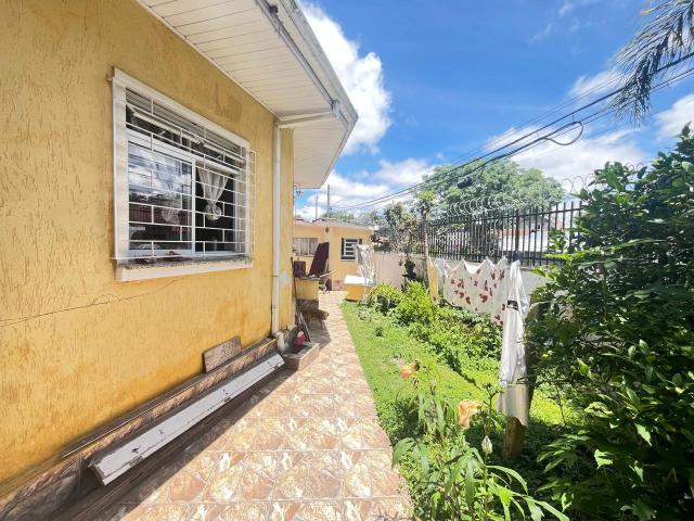 Casa / Sobrado para Venda em Curitiba/PR Portão 4 Quartos