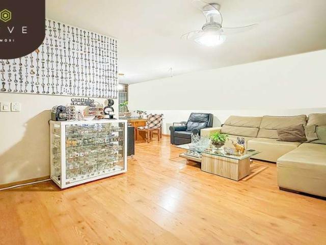 Casa / Sobrado para Venda em Curitiba/PR Portão 5 Quartos