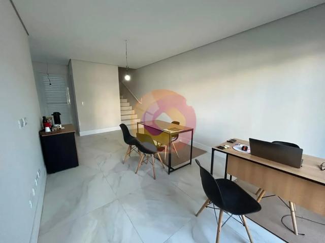 Casa / Sobrado para Venda em Curitiba/PR Portão 2 Quartos