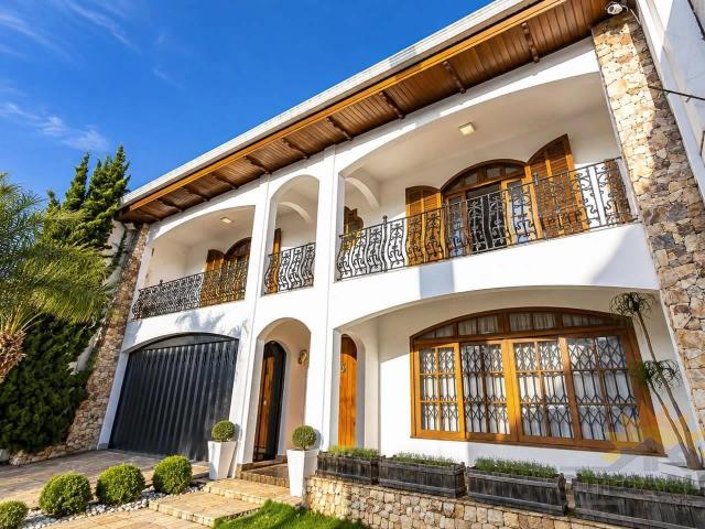 Casa / Sobrado para Venda em Curitiba/PR Portão 3 Quartos