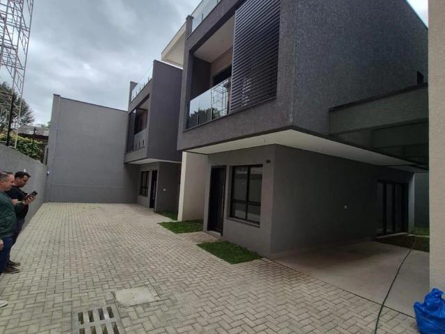 Casa / Sobrado para Venda em Curitiba/PR Portão 3 Quartos