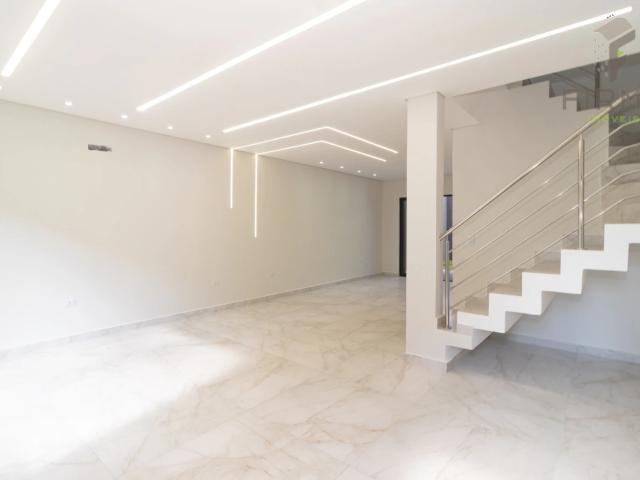 Casa / Sobrado para Venda em Curitiba/PR Portão 3 Quartos