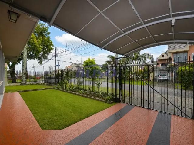 Casa / Sobrado para Venda em Curitiba/PR Rebouças 3 Quartos