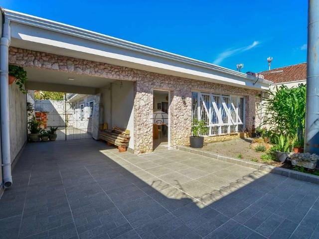 Casa / Sobrado para Venda em Curitiba/PR Rebouças 3 Quartos