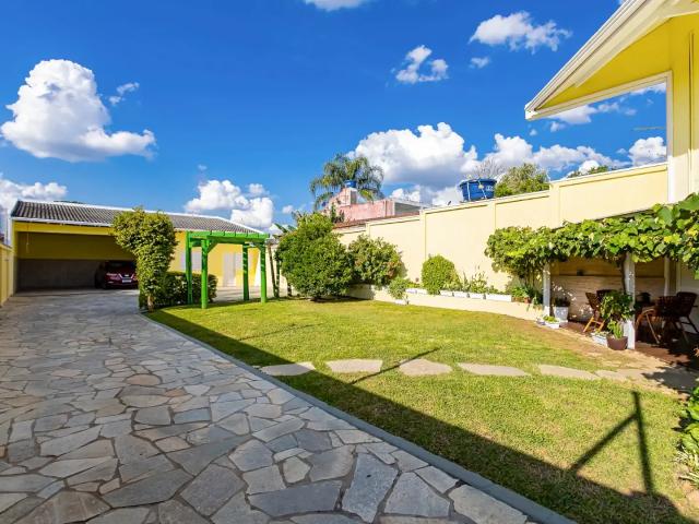 Casa / Sobrado para Venda em Curitiba/PR São Lourenço 4 Quartos