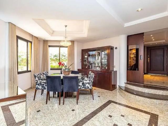 Casa / Sobrado para Venda em Curitiba/PR São Lourenço 4 Quartos