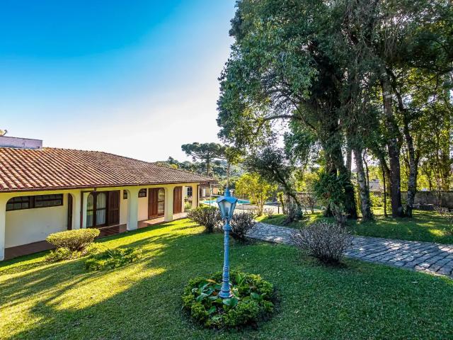 Casa / Sobrado para Venda em Curitiba/PR São Lourenço 4 Quartos