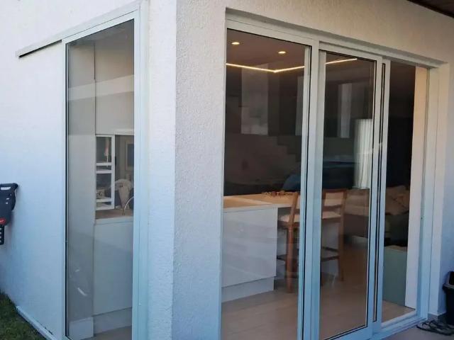 Casa / Sobrado para Venda em Curitiba/PR Santa Cândida 2 Quartos