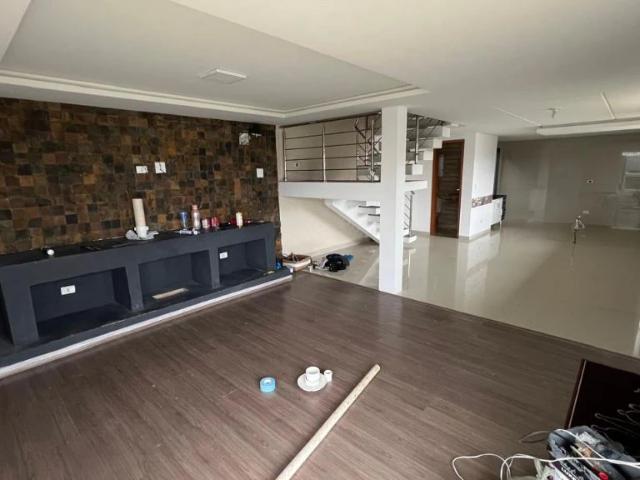 Casa / Sobrado para Venda em Curitiba/PR Santa Cândida 2 Quartos