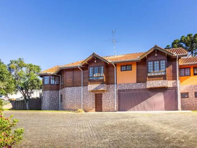 Casa / Sobrado para Venda em Curitiba/PR Santa Cândida 4 Quartos