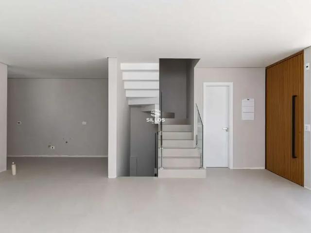 Casa / Sobrado para Venda em Curitiba/PR Santa Felicidade 3 Quartos