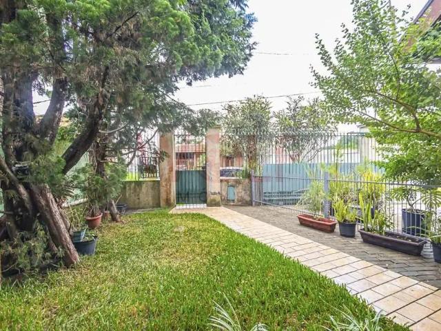 Casa / Sobrado para Venda em Curitiba/PR Santa Felicidade 4 Quartos